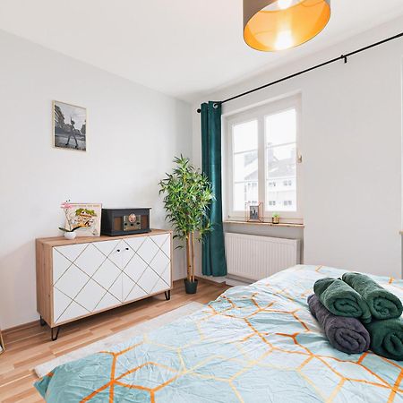 Smart Home - Wuppertal - Perfect For 6 Guests - Central - Netflix - Schwebebahn - Free Parking Zone Eksteriør bilde