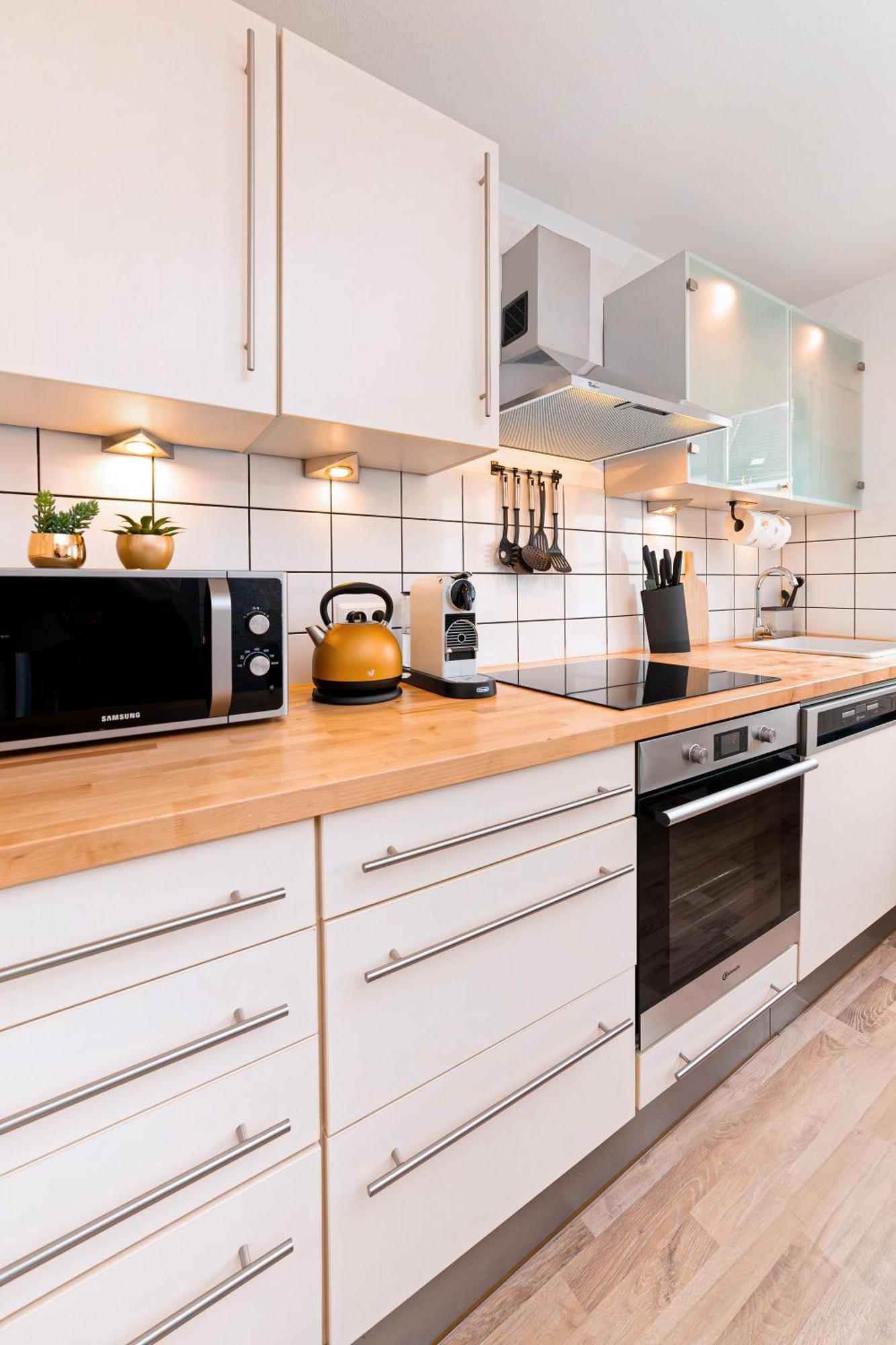 Smart Home - Wuppertal - Perfect For 6 Guests - Central - Netflix - Schwebebahn - Free Parking Zone Eksteriør bilde