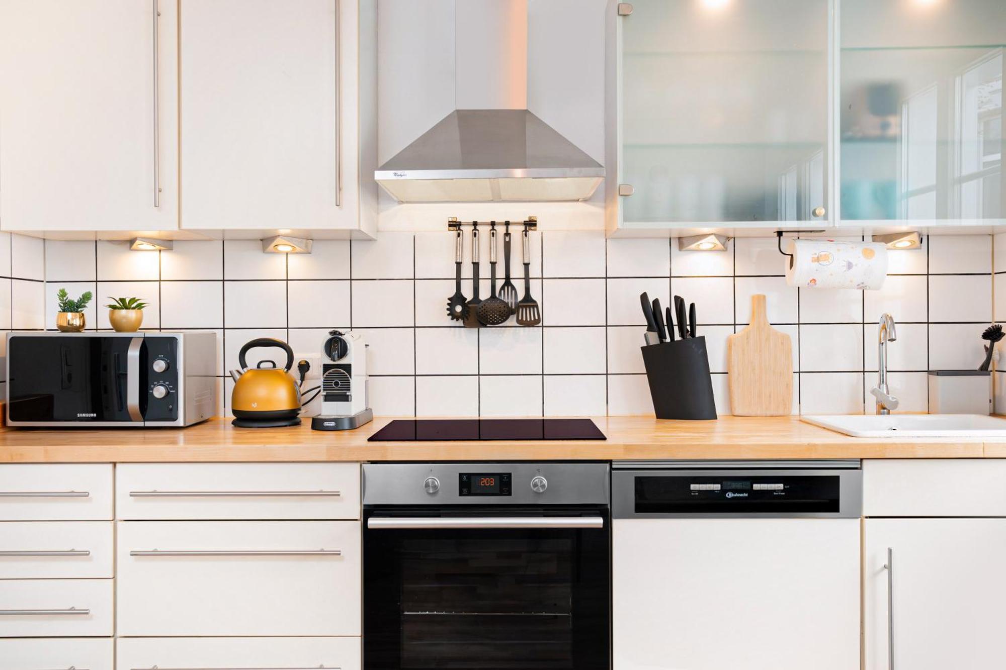 Smart Home - Wuppertal - Perfect For 6 Guests - Central - Netflix - Schwebebahn - Free Parking Zone Eksteriør bilde